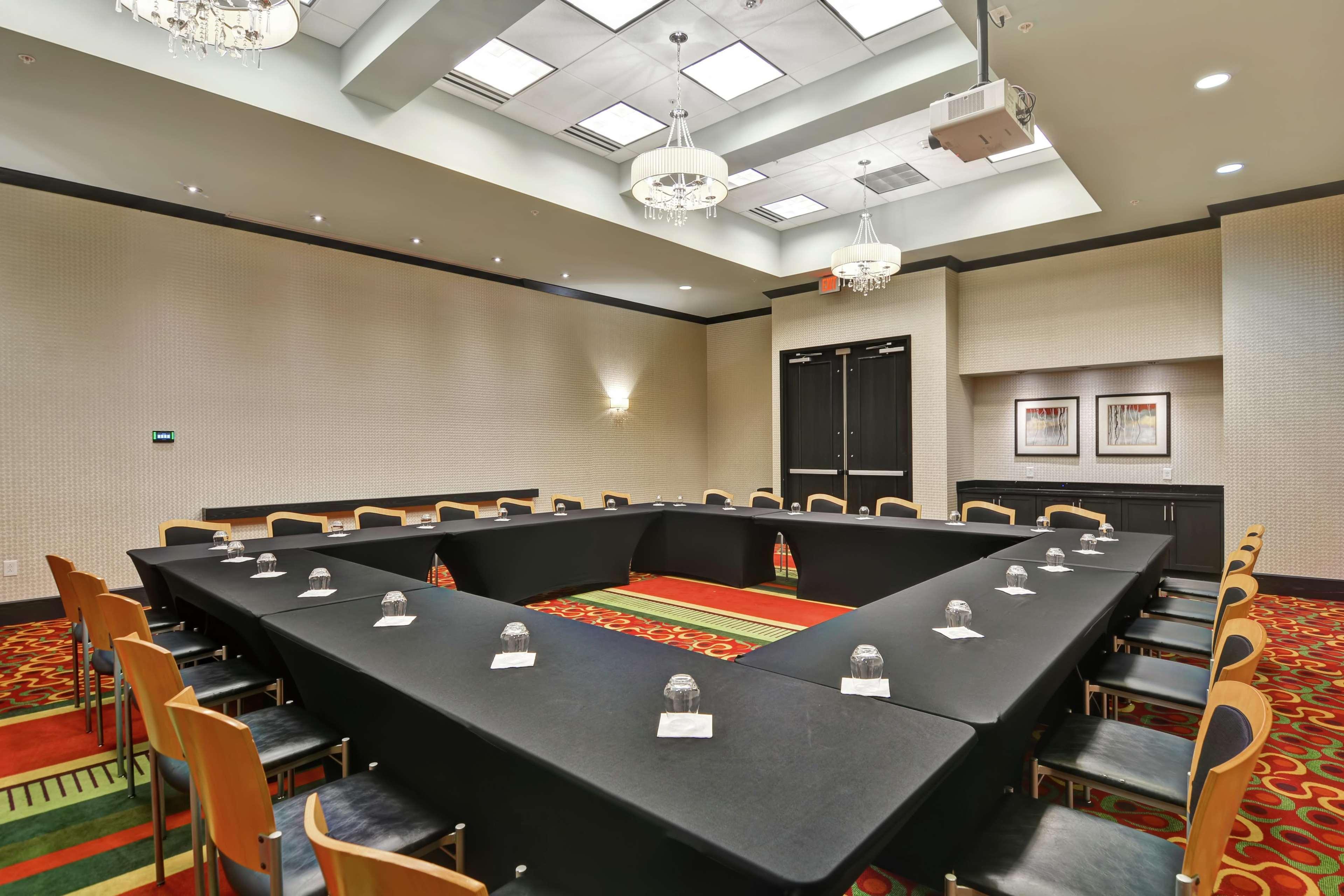 Hampton Inn & Suites Crabtree Роли Экстерьер фото