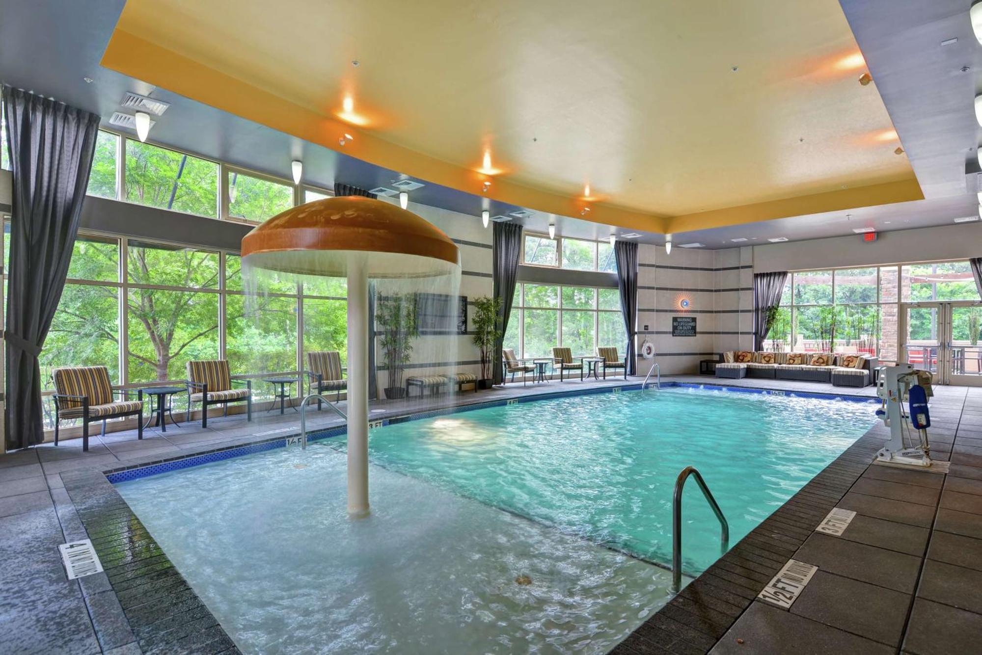 Hampton Inn & Suites Crabtree Роли Экстерьер фото